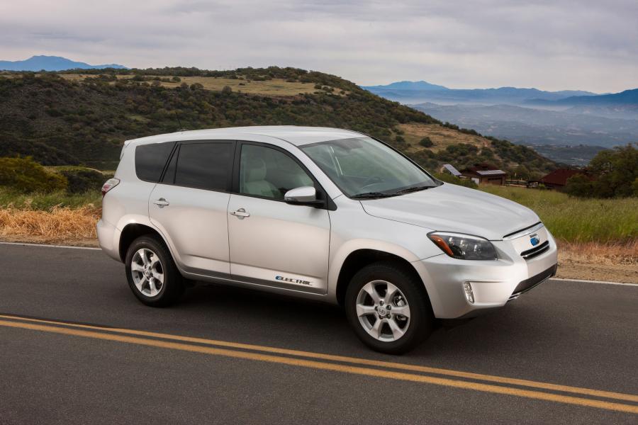  Toyota RAV4 EV 2012 года  (фото 37 из 107)
